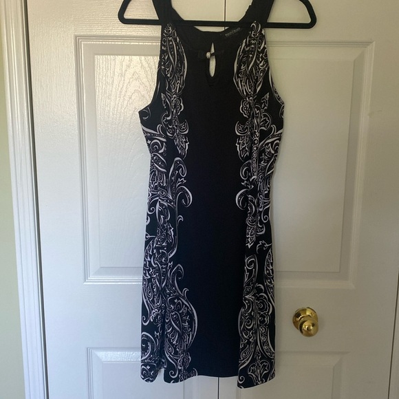 Dress - Picture 1 of 5